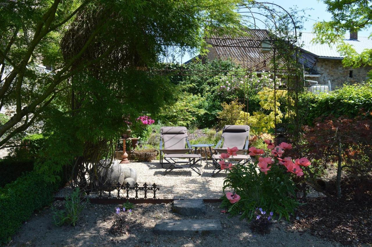 Bed and Breakfast La Jardiniere Érezée Esterno foto